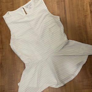 Peplum keyhole sleeveless top